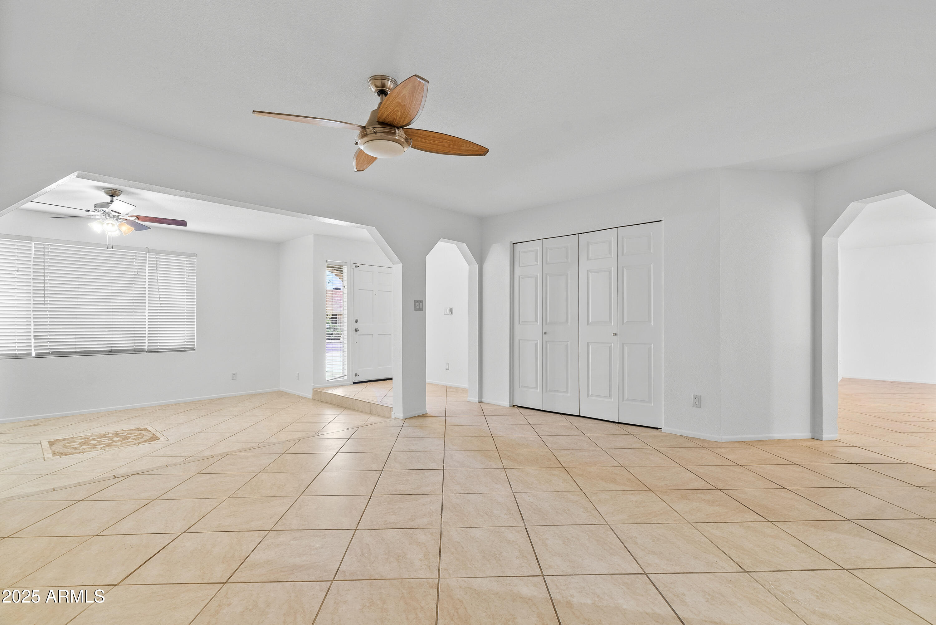 962 W KEATING Avenue