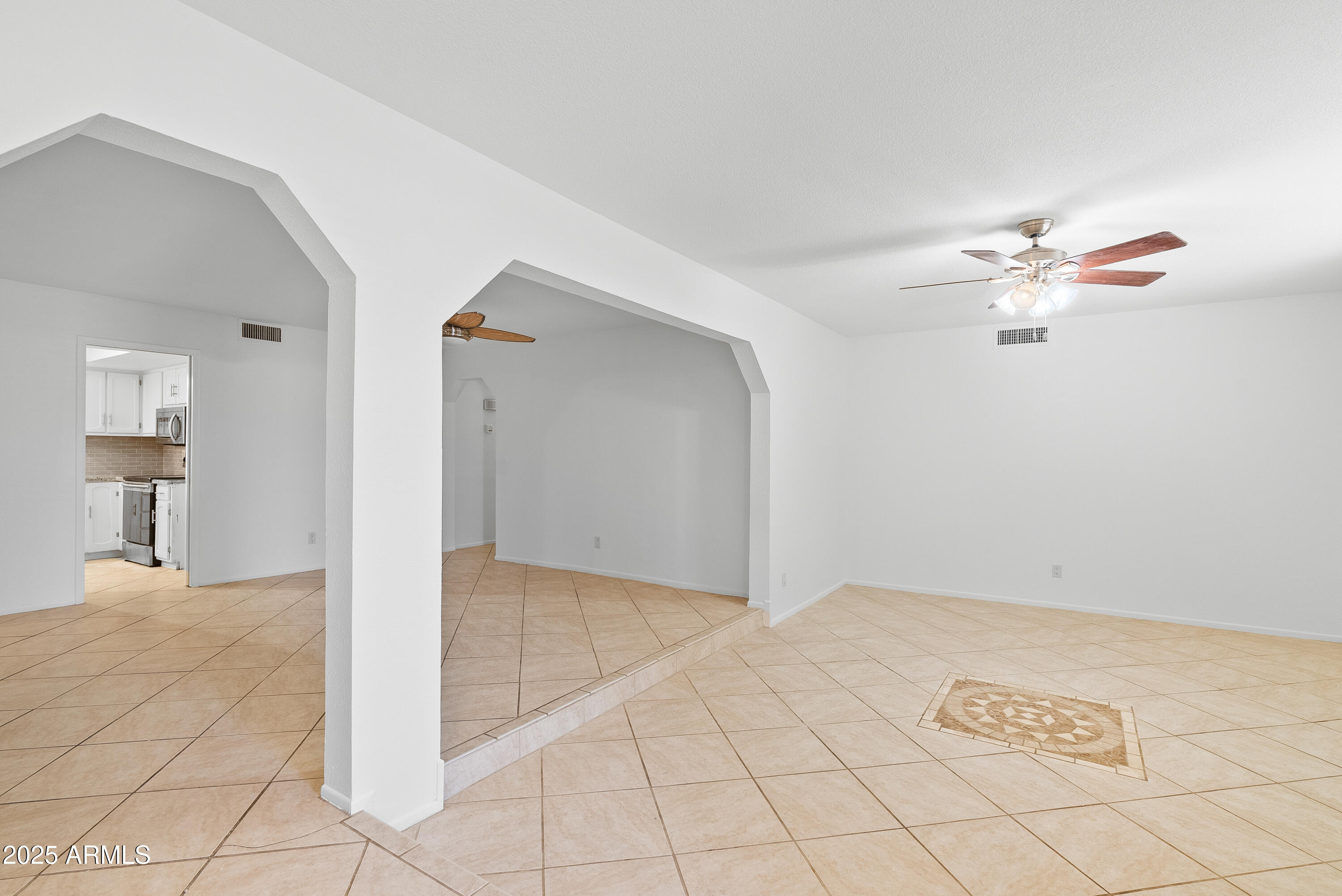 962 W KEATING Avenue