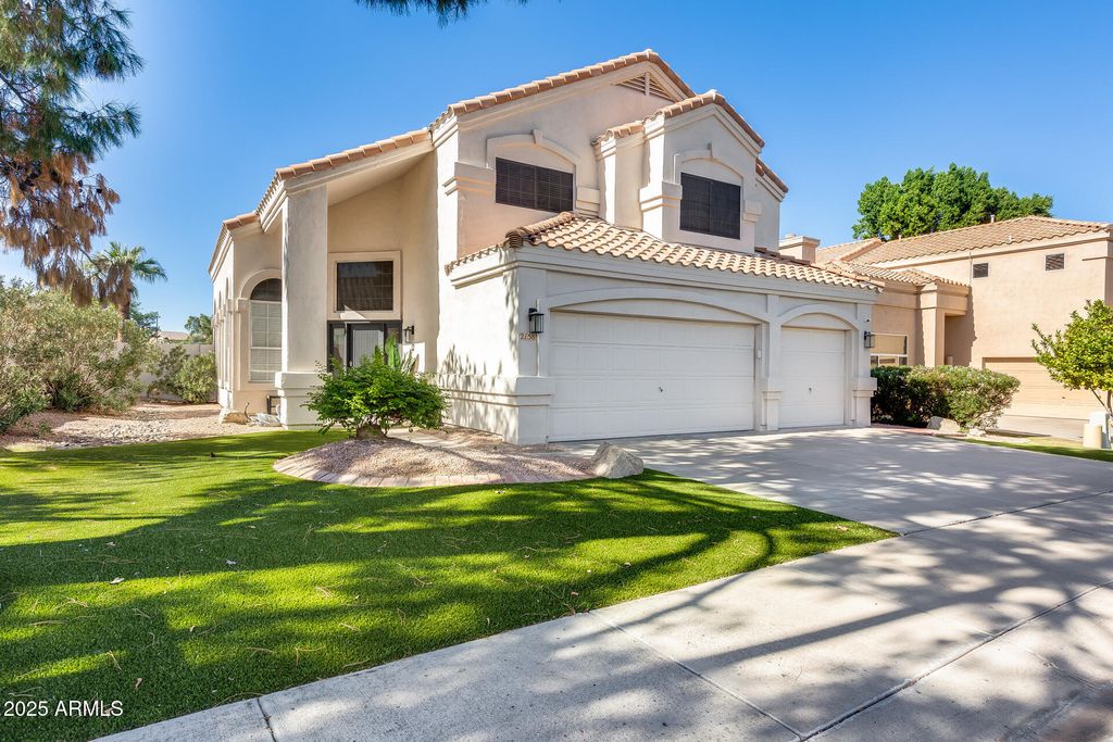 Photo of 2158 W Peninsula Circle, Chandler, AZ 85248 (MLS # 6934077)
