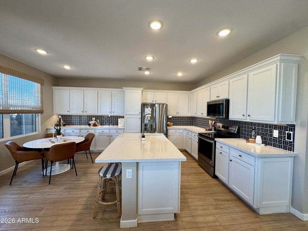 Photo of 1281 W Bluejay Drive, Chandler, AZ 85286 (MLS # 7013935)