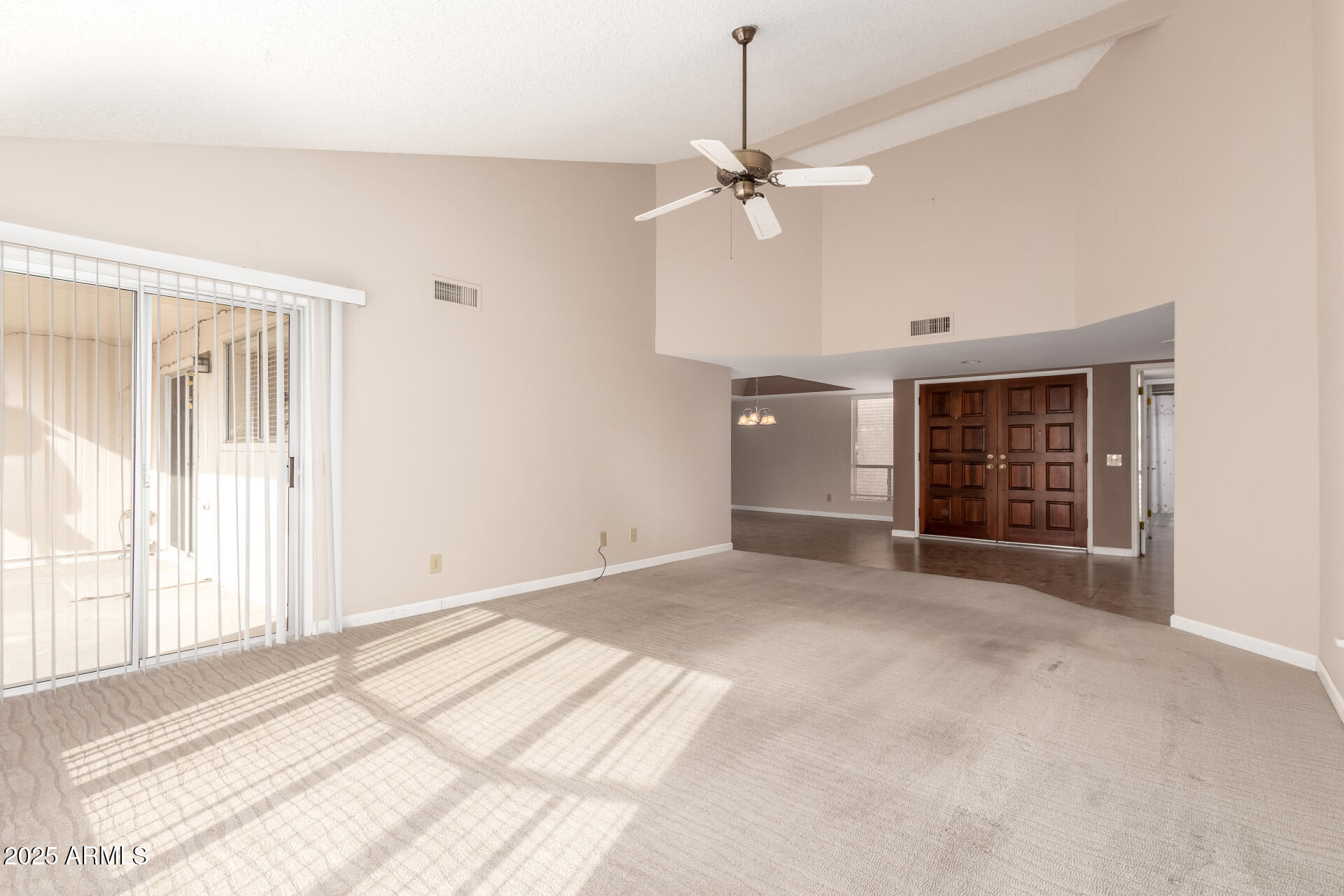 10505 E SILVERTREE Drive