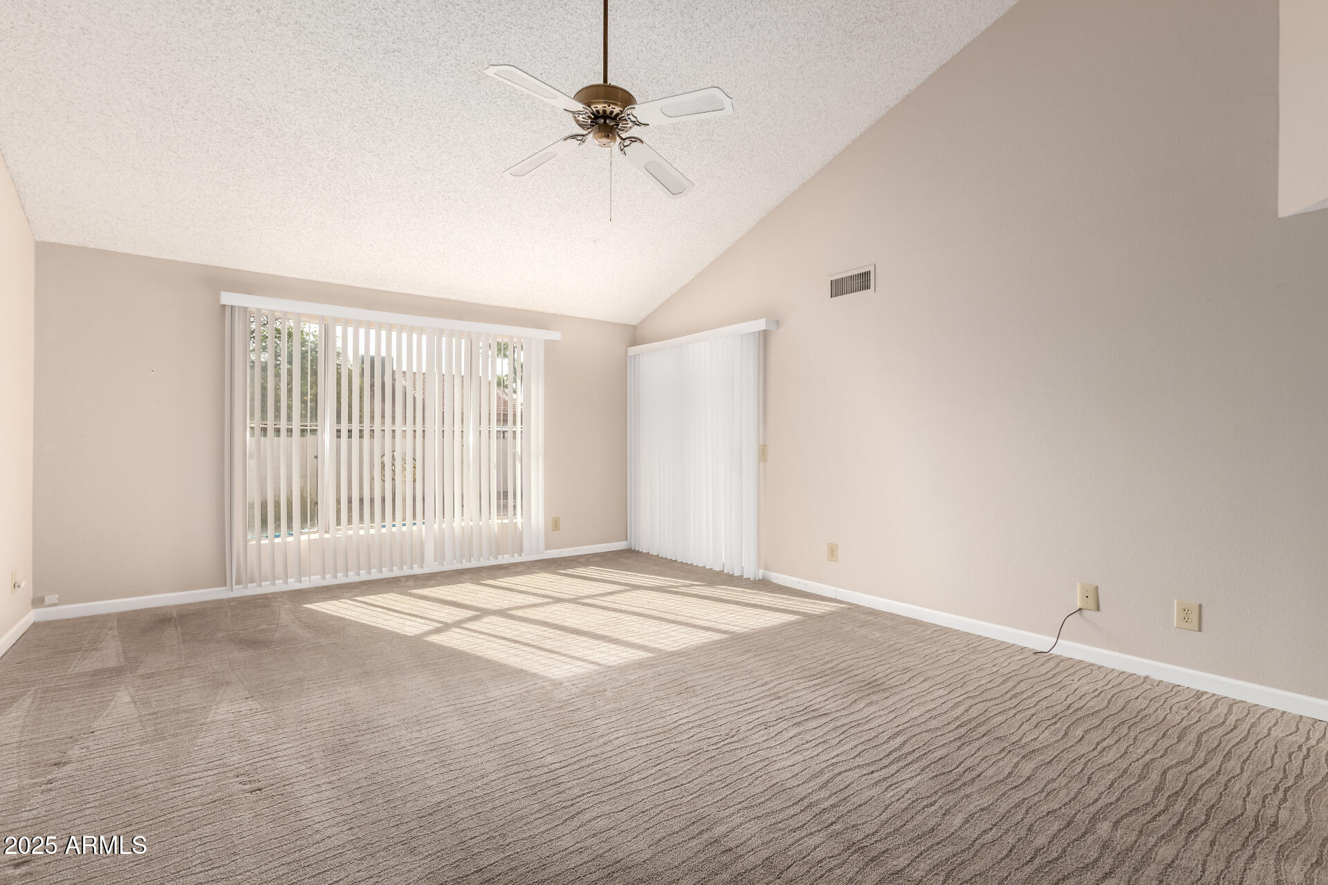 10505 E SILVERTREE Drive