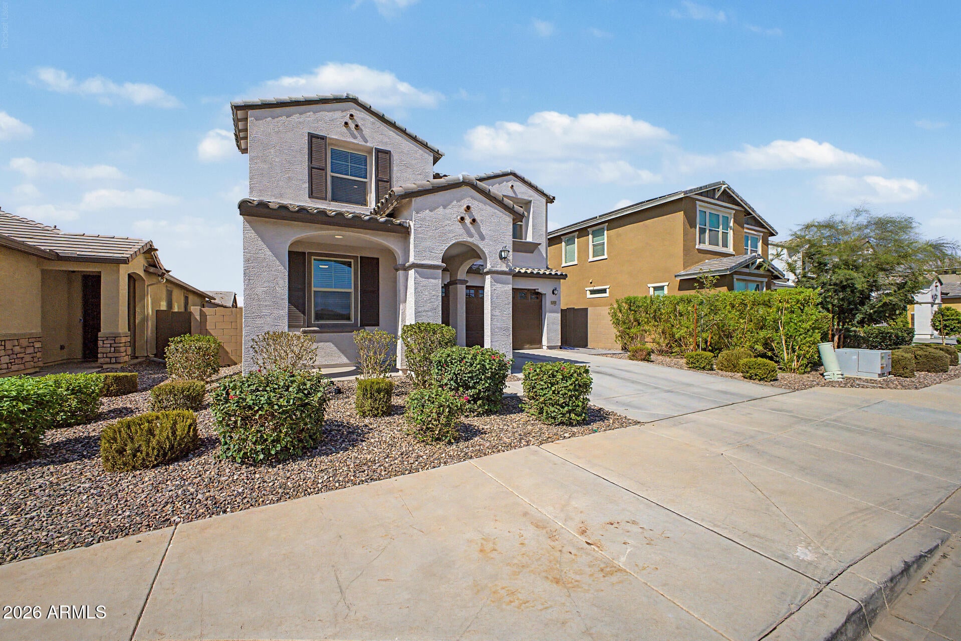 2322 E PALMDALE Lane
