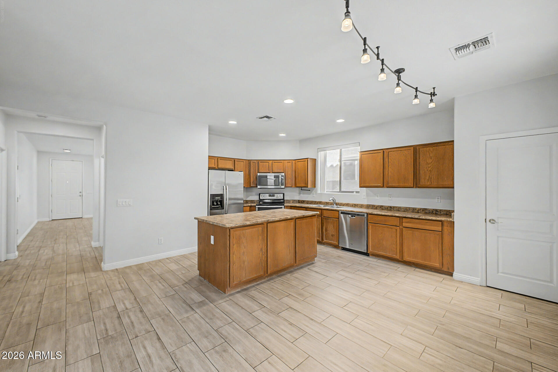 3887 E Claxton Avenue