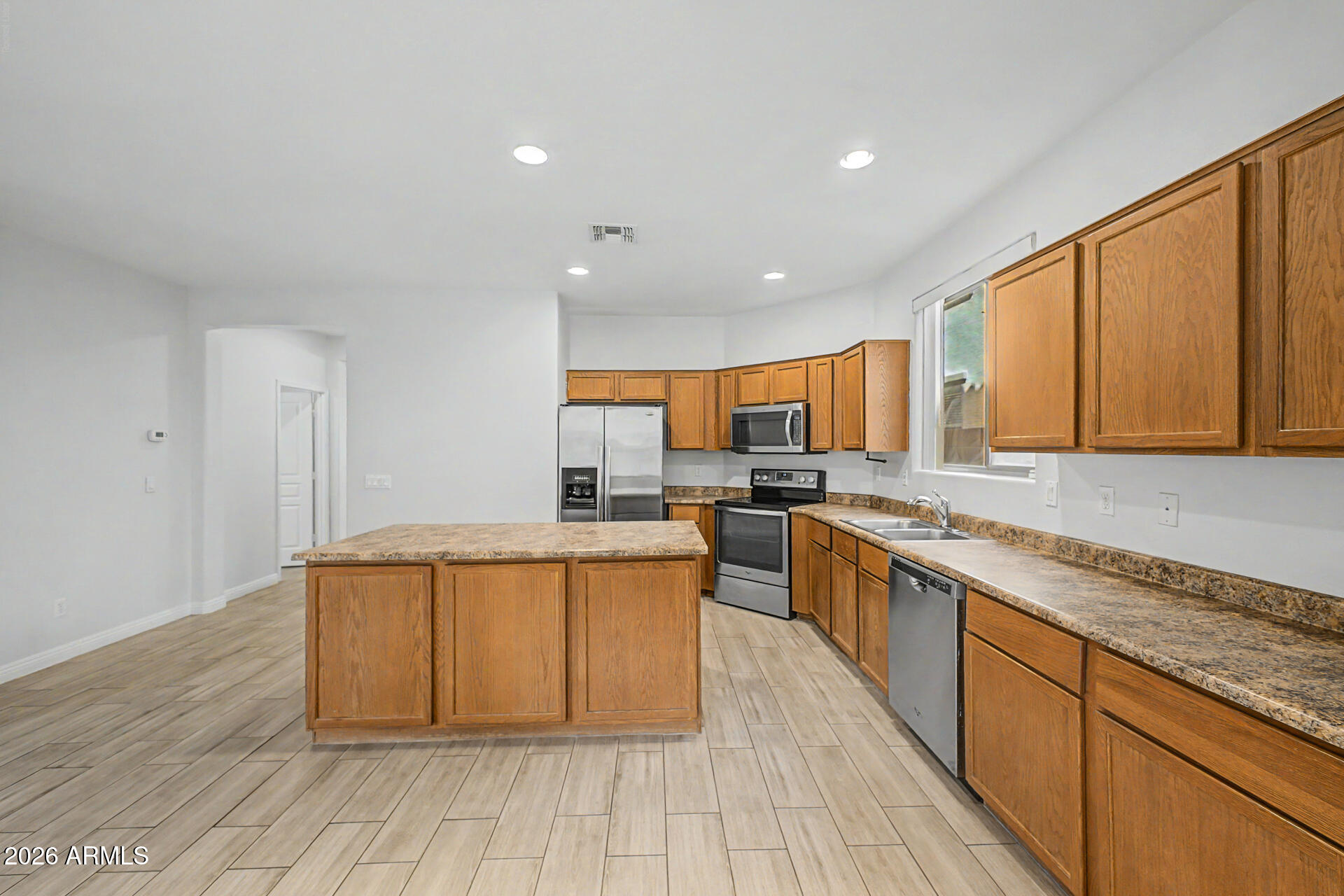 3887 E Claxton Avenue