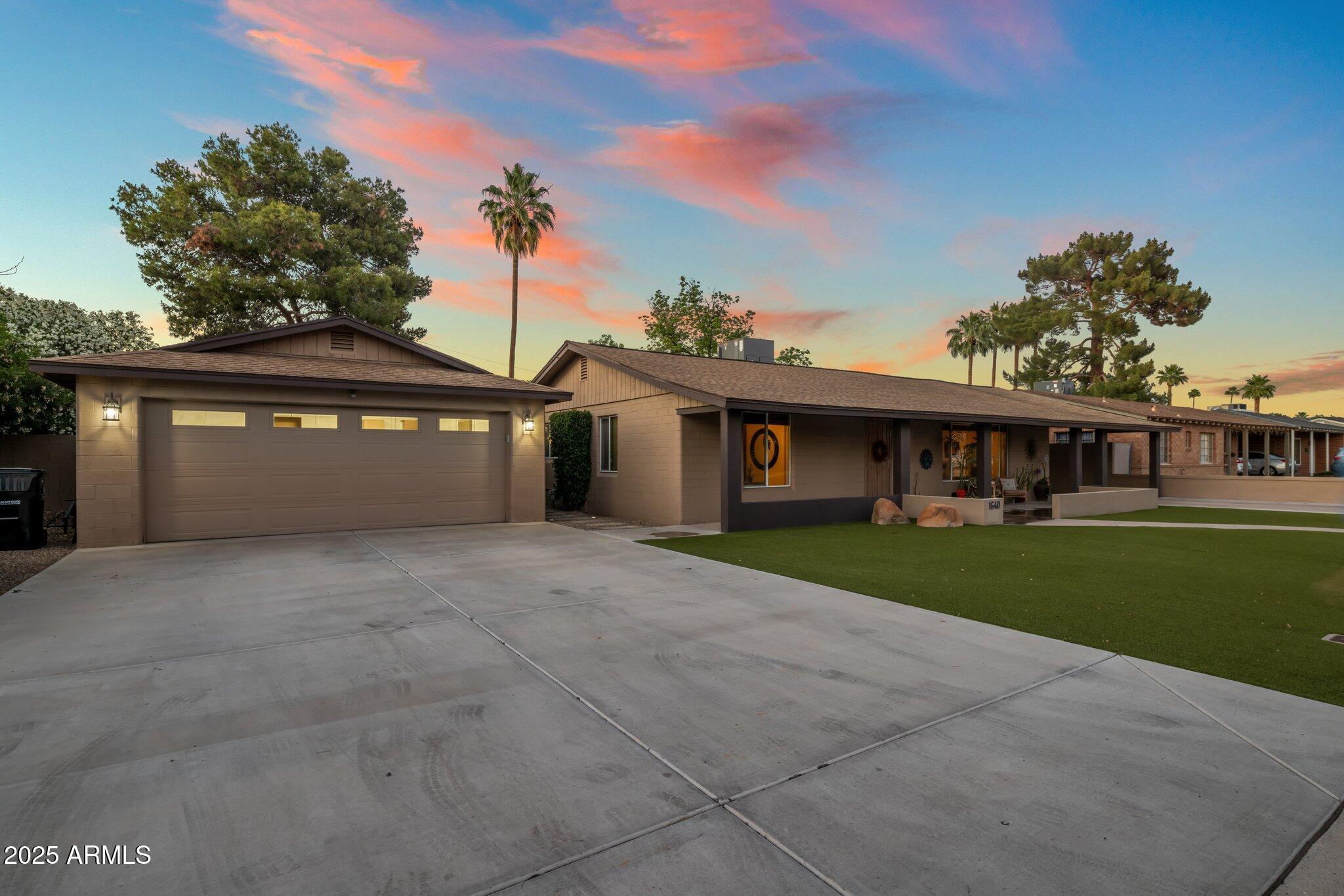 1640 E SOLANO Drive