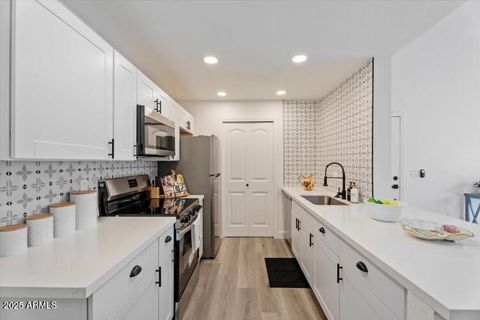 623 W GUADALUPE Road 288 Mesa AZ 85210
