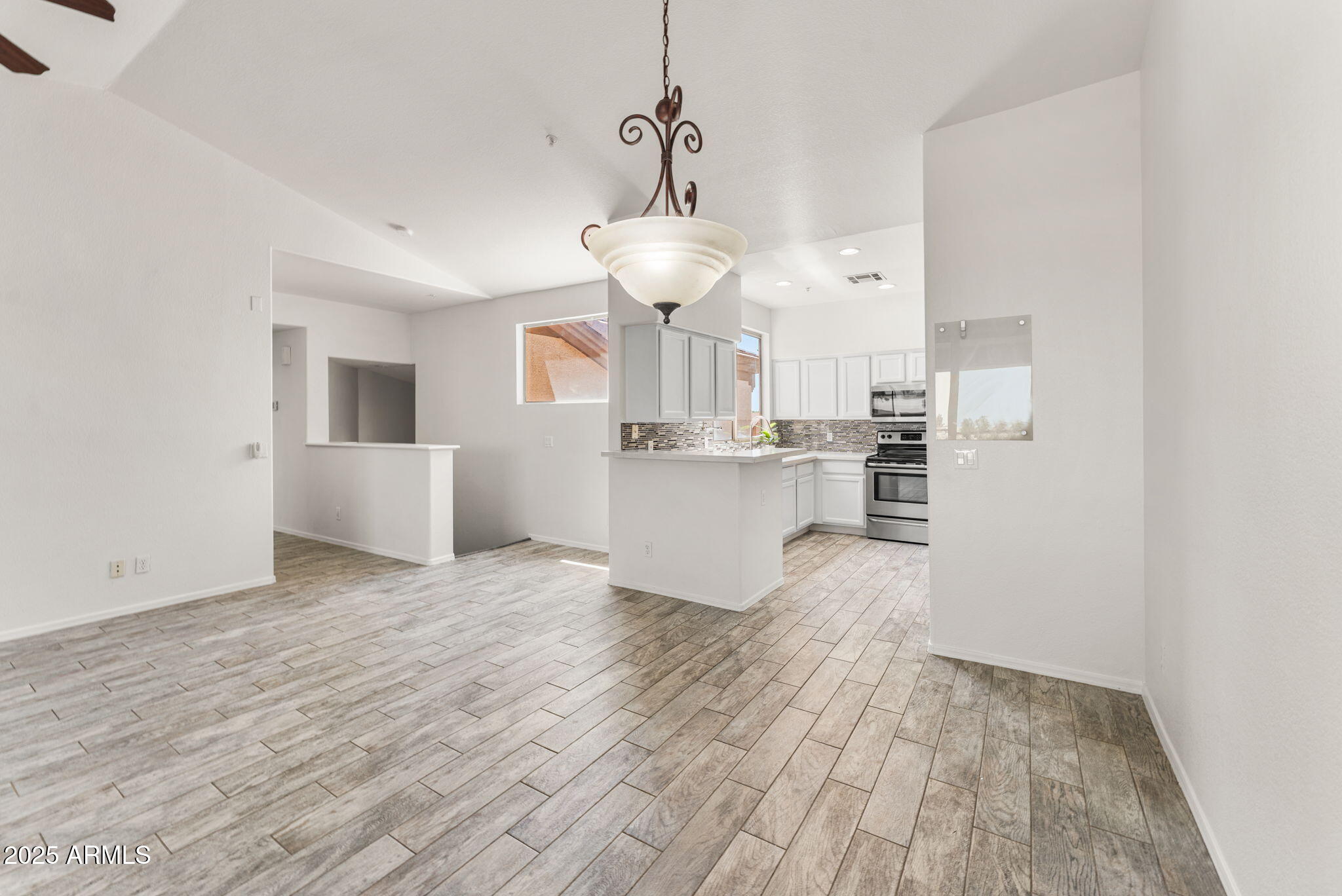 1445 E BROADWAY Road 208