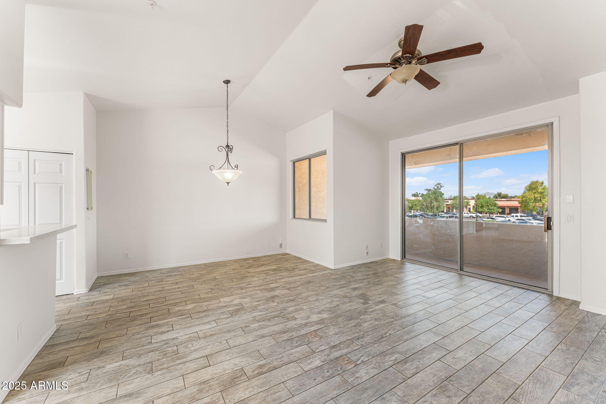 1445 E BROADWAY Road 208