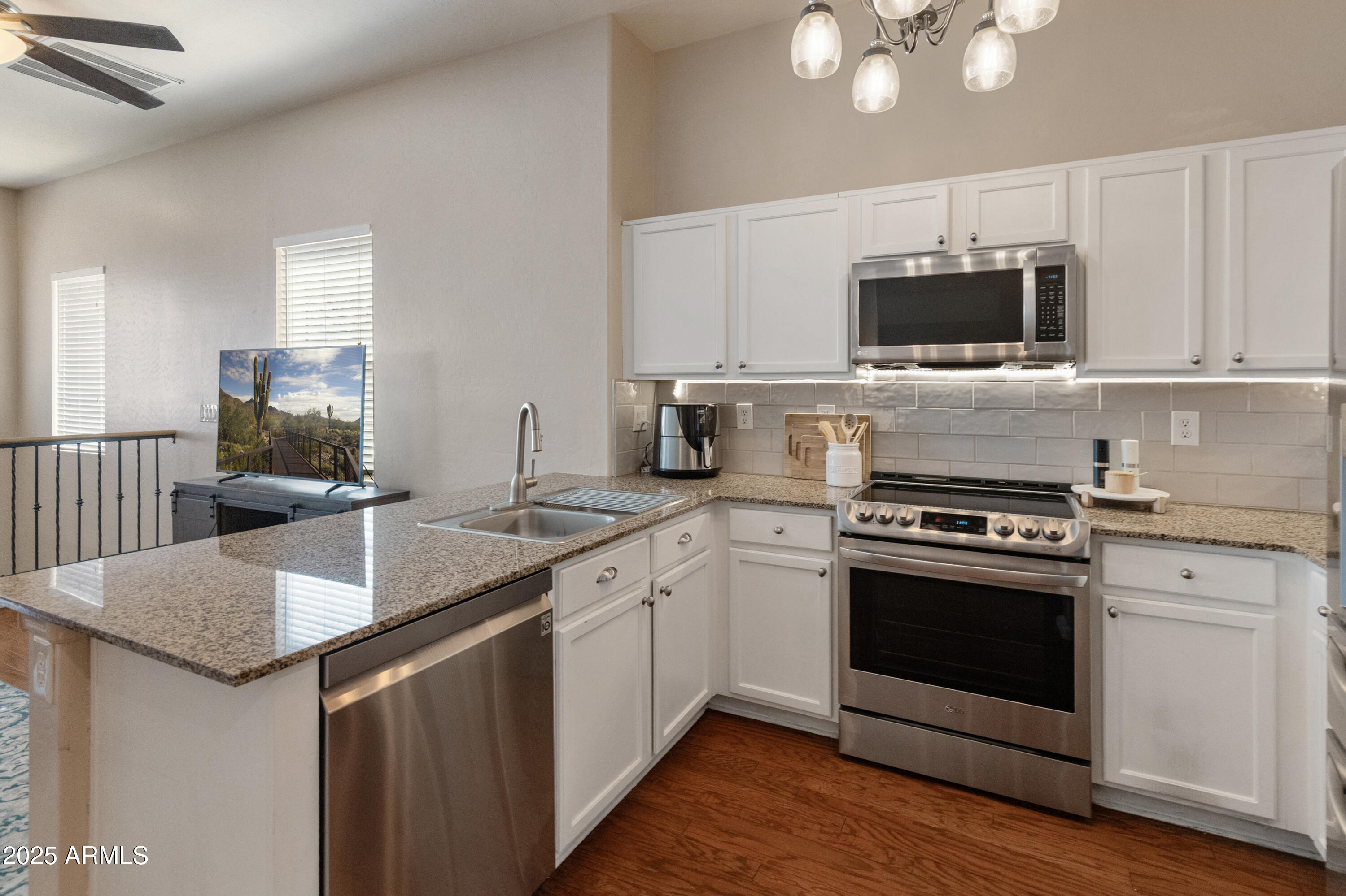 Gilbert, Arizona 85233, United States, 3 Bedrooms Bedrooms, ,2 BathroomsBathrooms,Residential,Active,95168