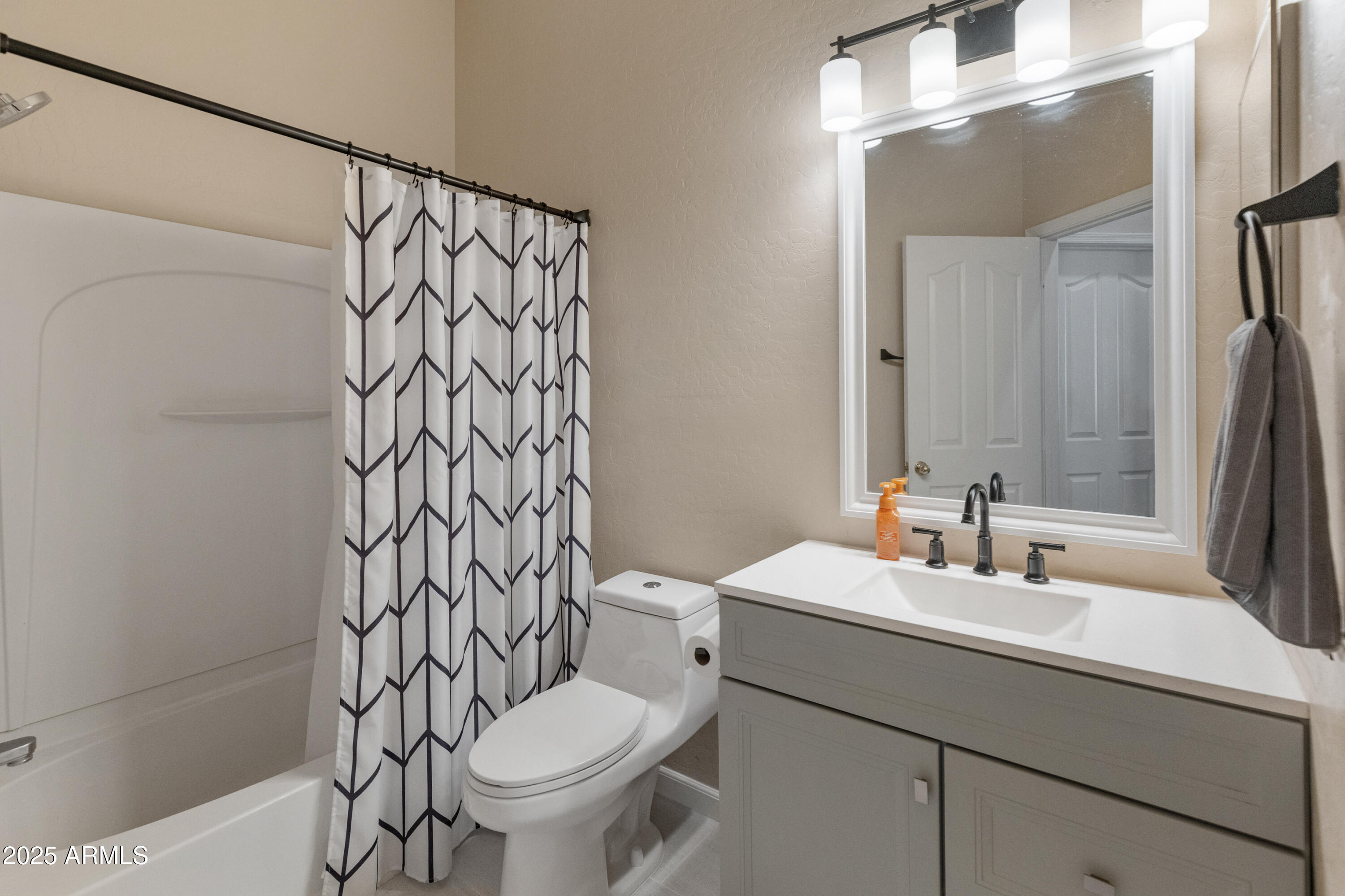 Gilbert, Arizona 85233, United States, 3 Bedrooms Bedrooms, ,2 BathroomsBathrooms,Residential,Active,95168