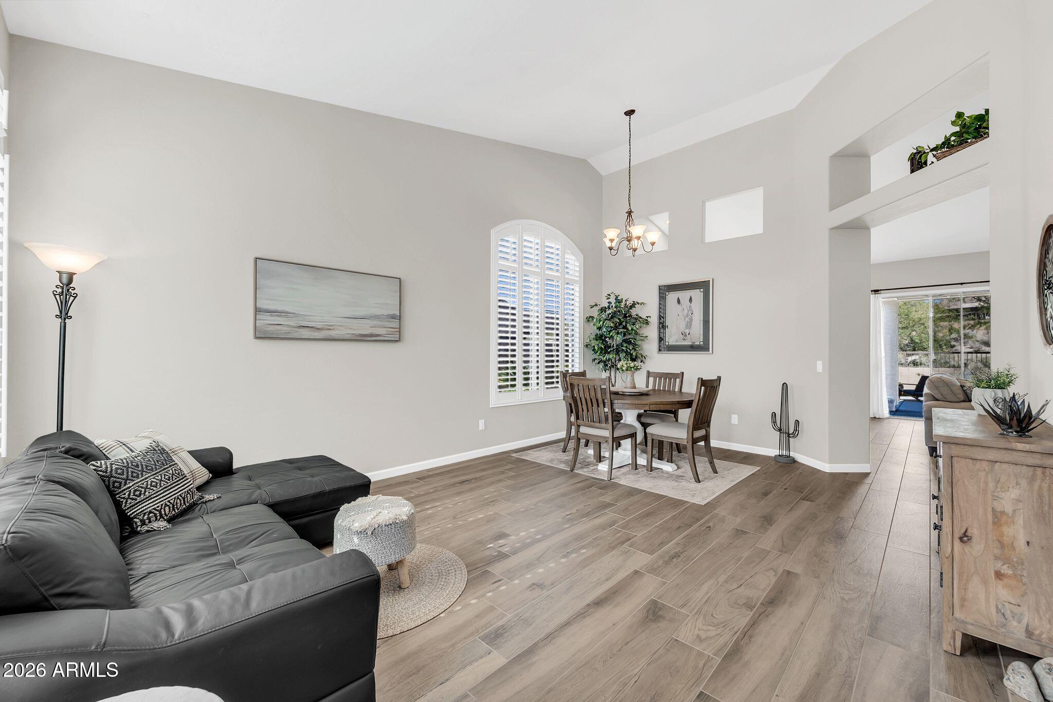 3460 N STONE GULLY Street