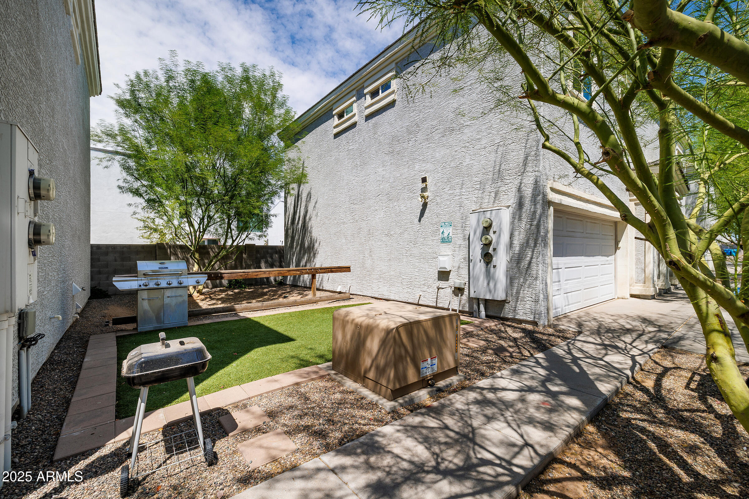 1341 E Polk Street