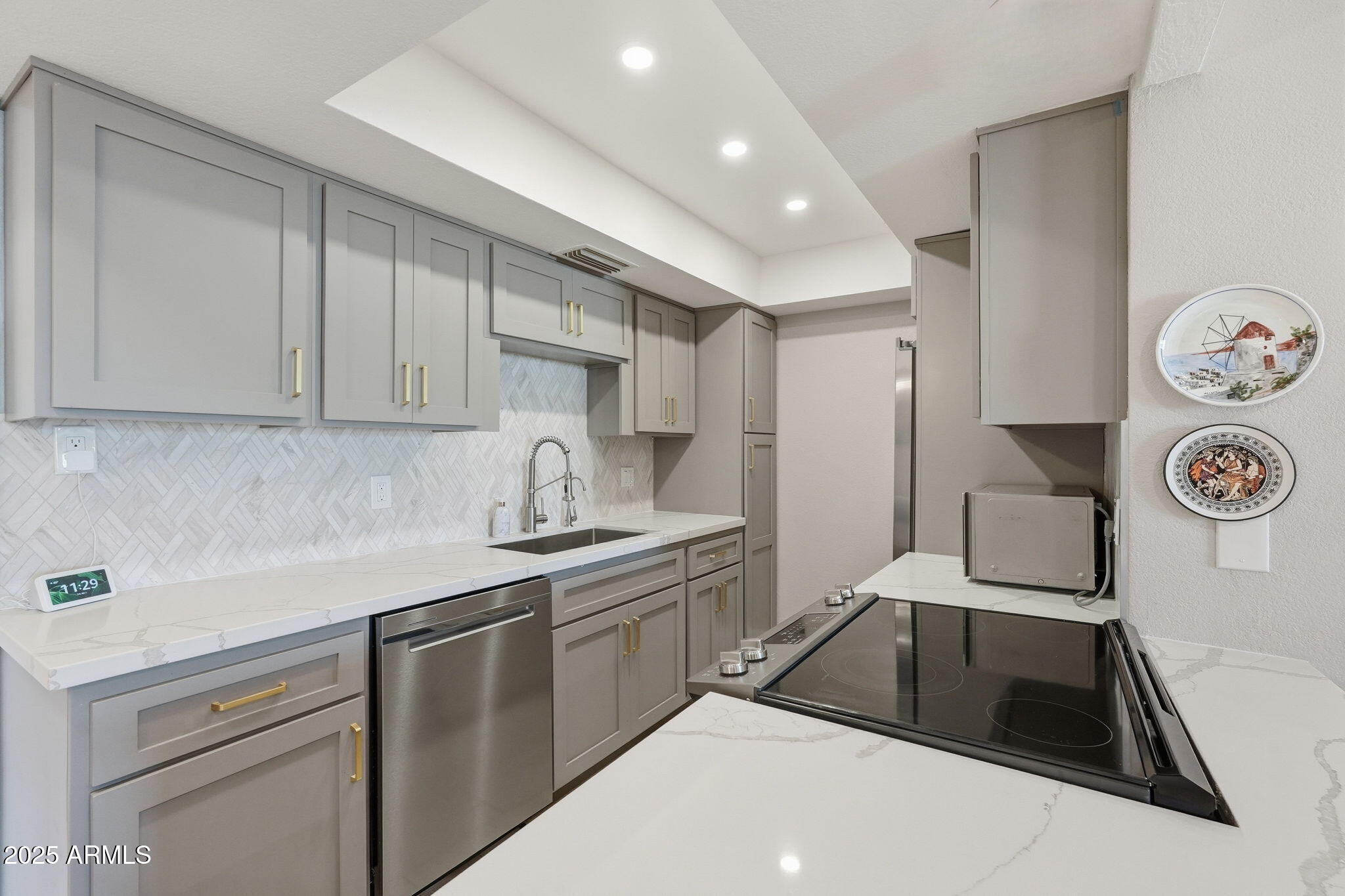 7557 N DREAMY DRAW Drive 264