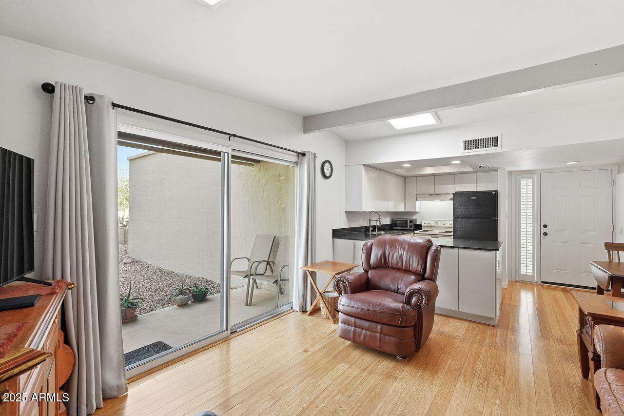 16807 E GUNSIGHT Drive B17(B3)