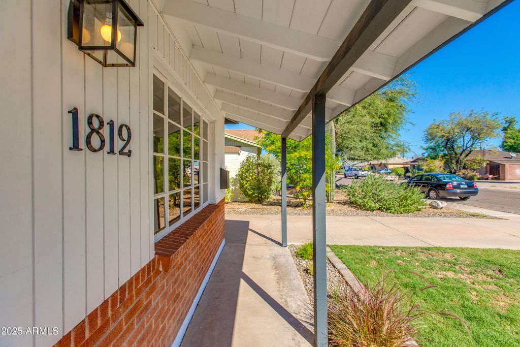 Photo of 1812 S Shafer Drive, Tempe, AZ 85281 (MLS # 6936620)