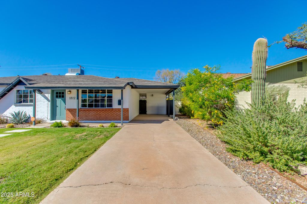 Photo of 1812 S Shafer Drive, Tempe, AZ 85281 (MLS # 6936620)