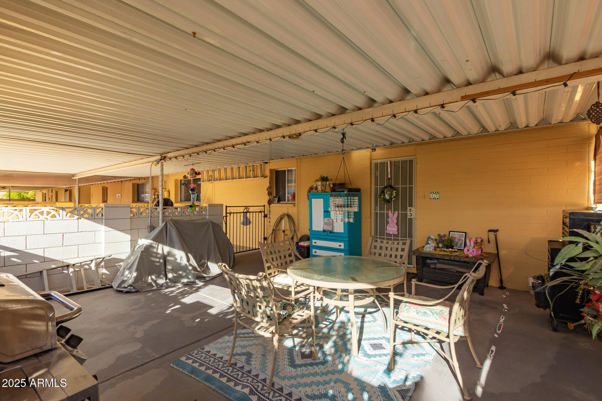 711 E LAUREL Drive 17