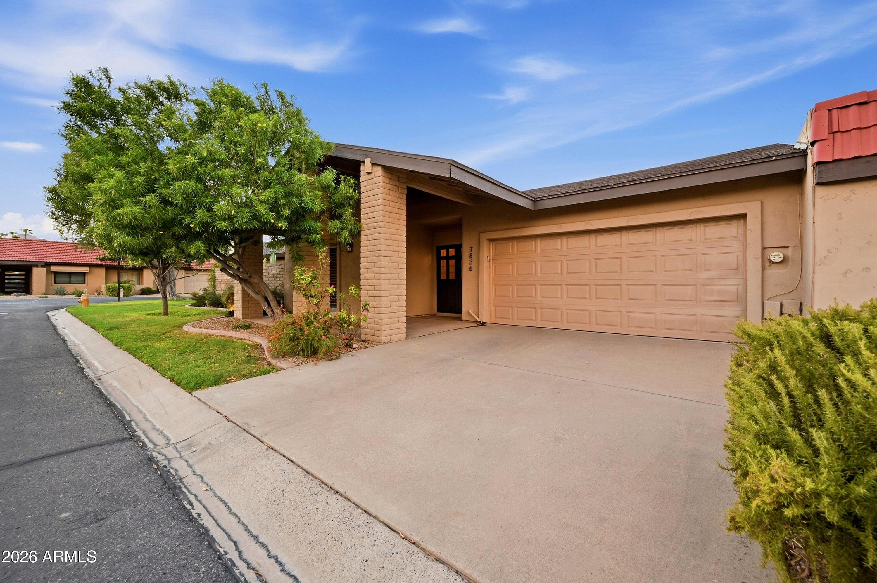 7836 E CRESTWOOD Way