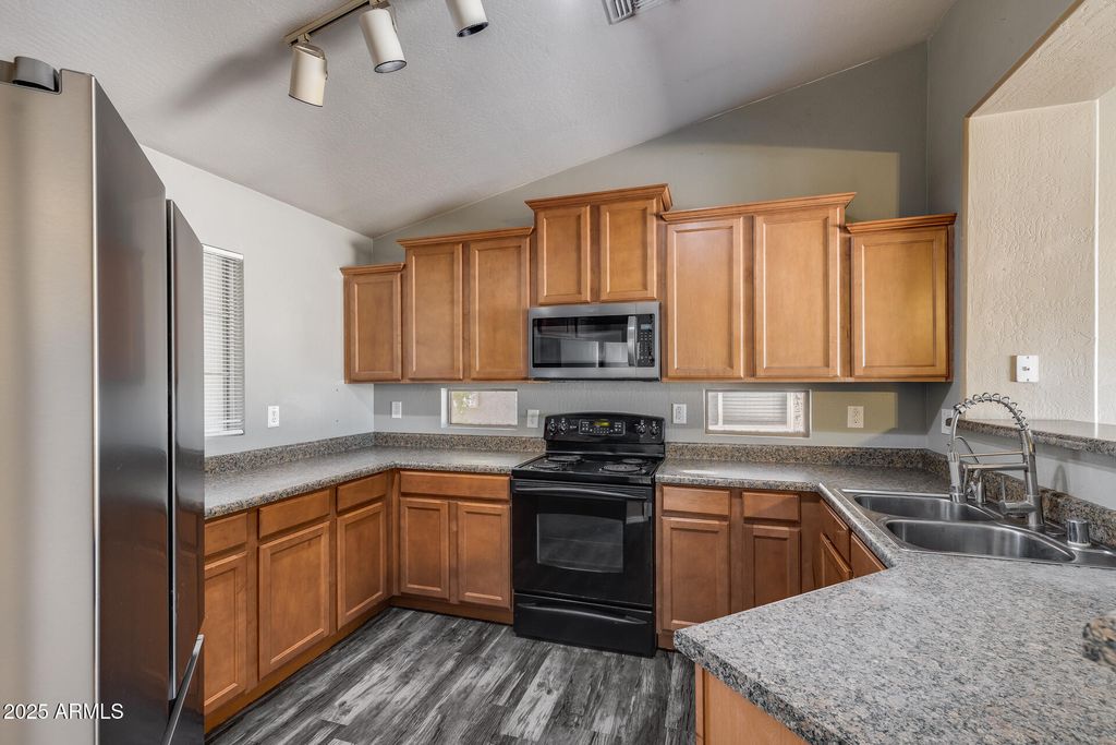 Photo of 15542 W Magnolia Street, Goodyear, AZ 85338 (MLS # 6944609)