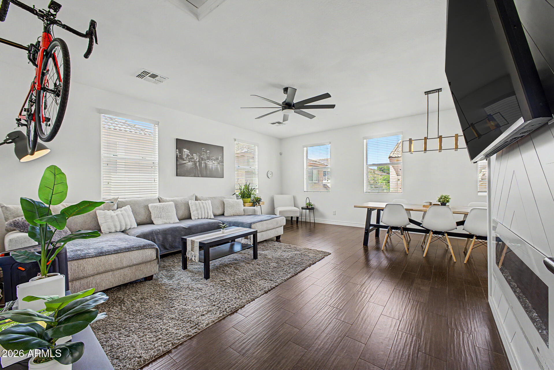 4131 E CARLA VISTA Drive