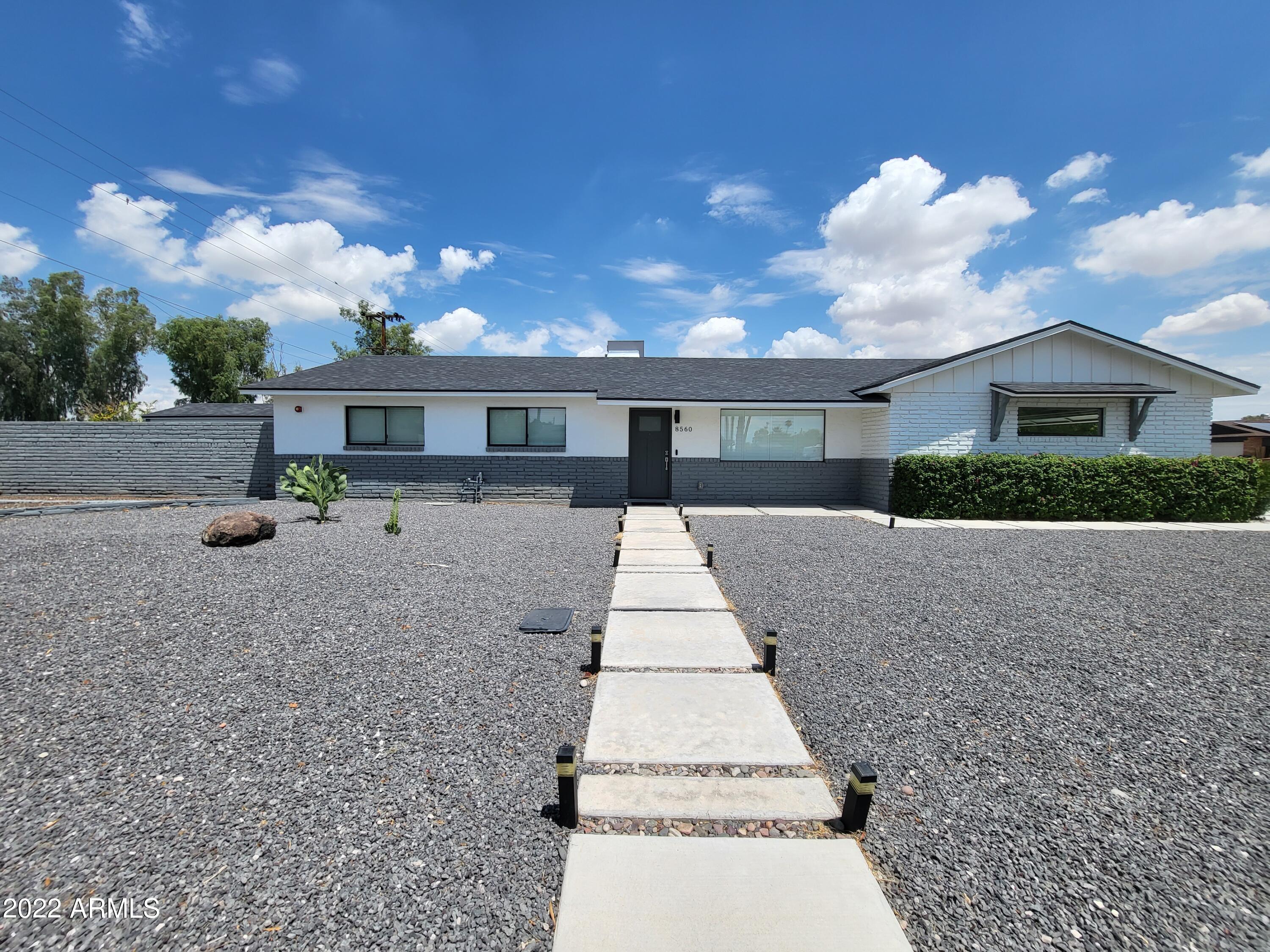 8560 E CAMELBACK Road
