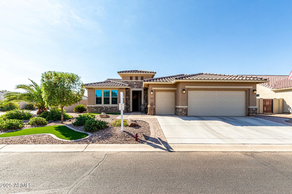 Photo of 4801 W Buckskin Drive, Eloy, AZ 85131 (MLS # 6924360)