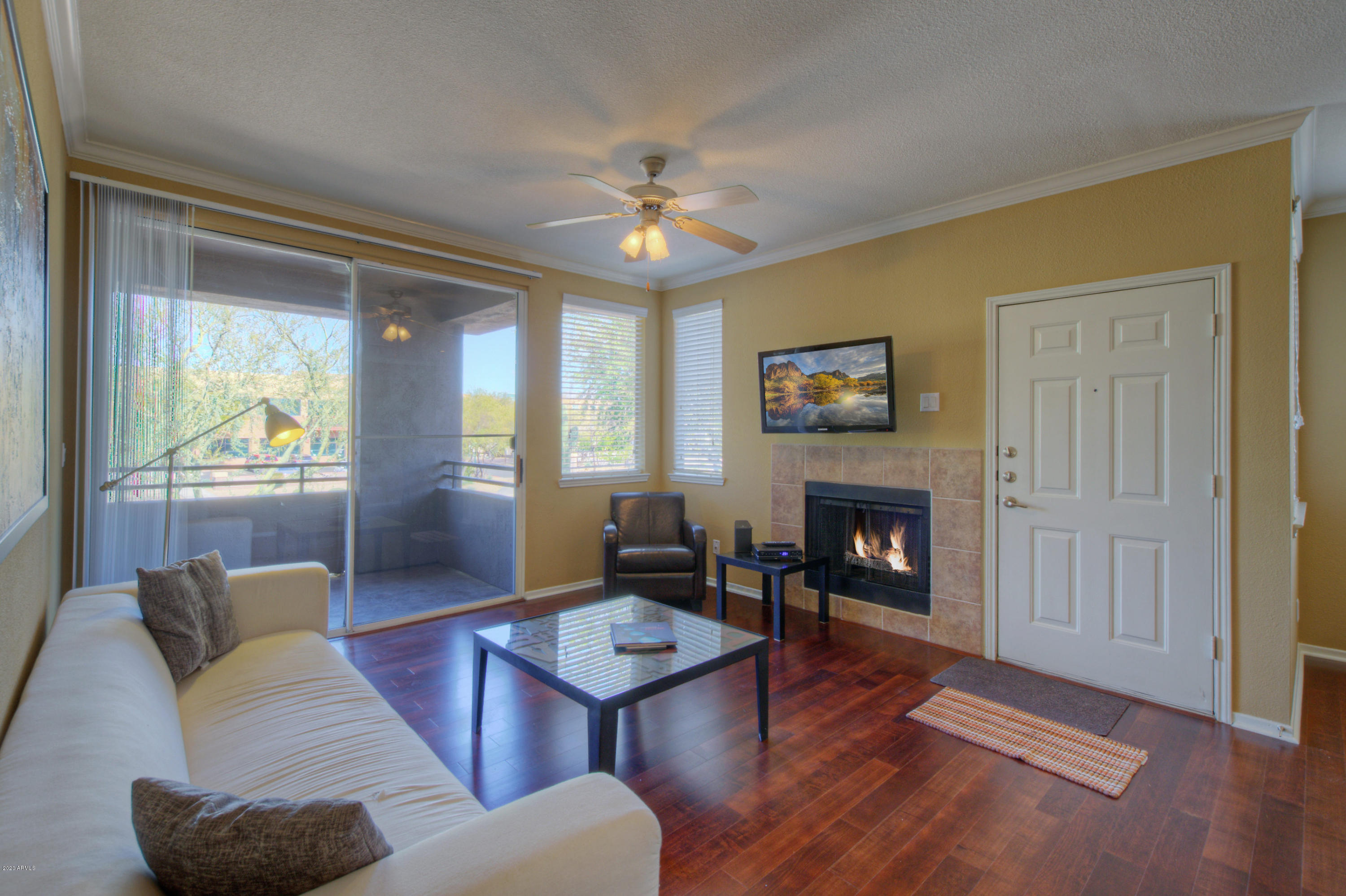 7009 E ACOMA Drive 2005