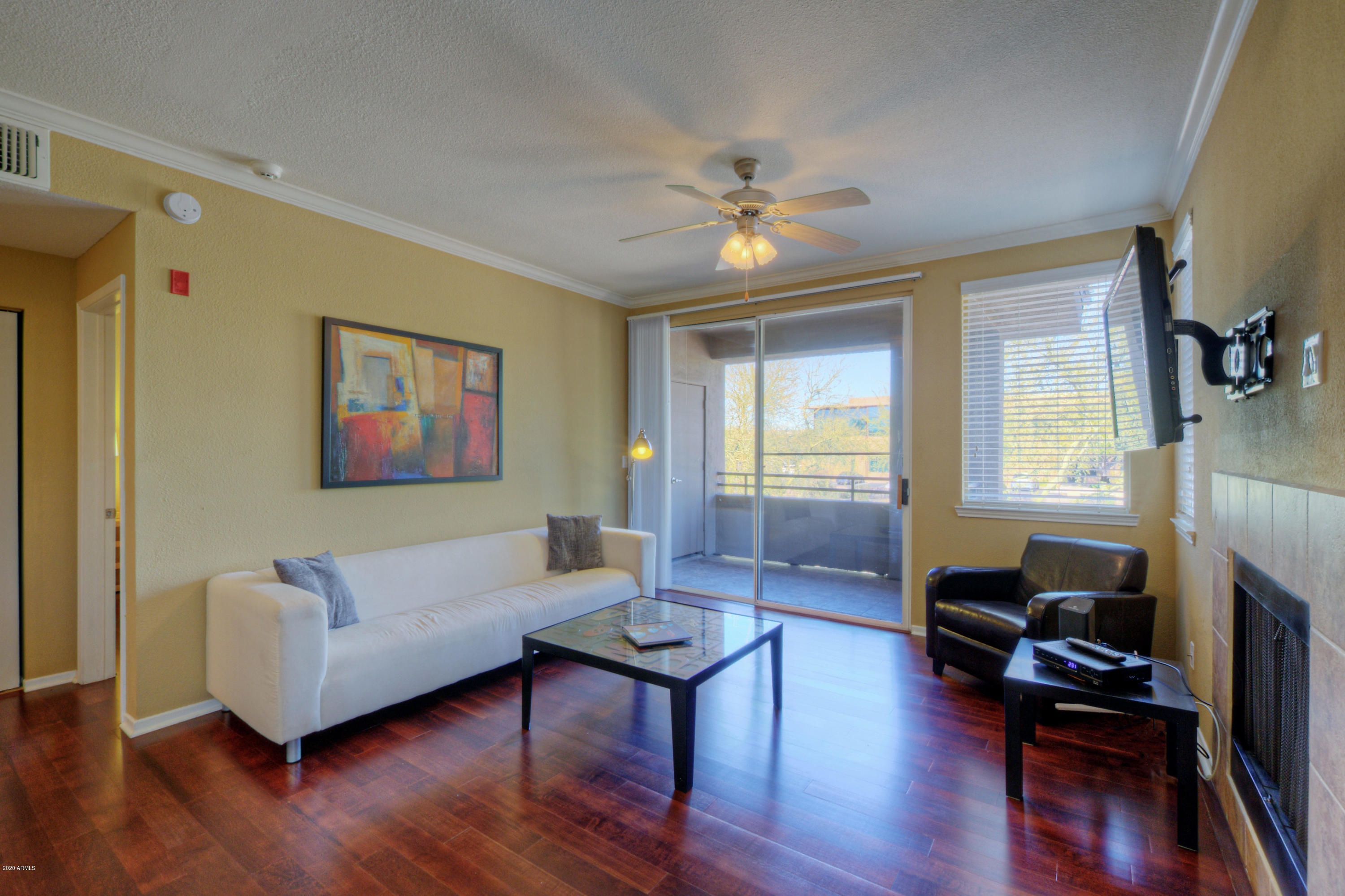 7009 E ACOMA Drive 2005