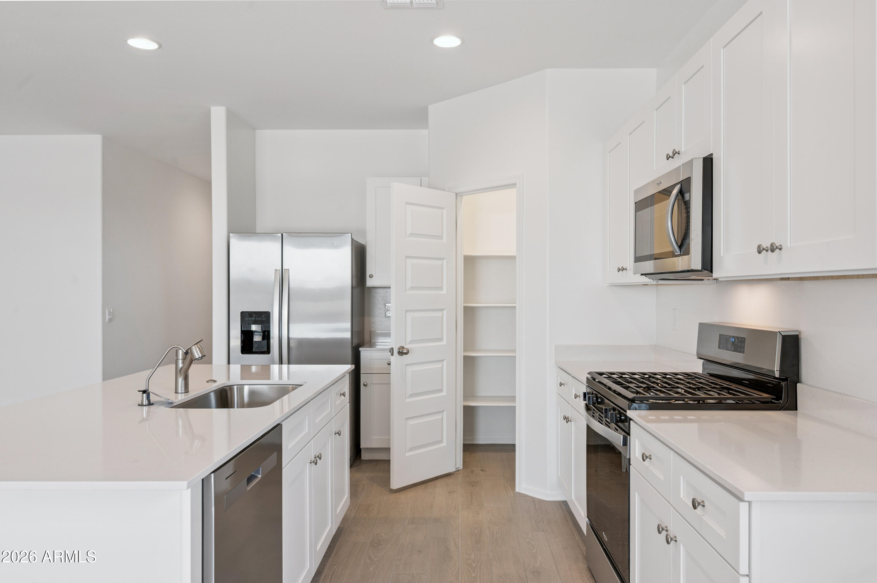 46523 W Skyline Drive