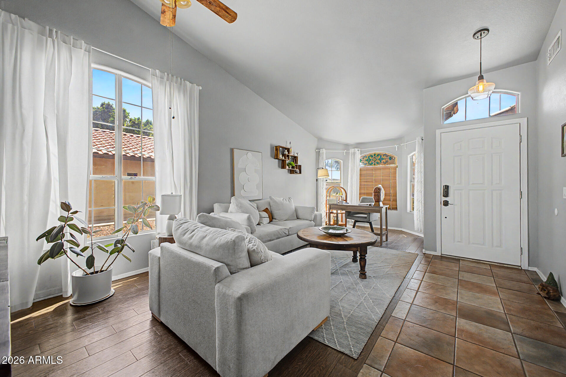 524 W NARANJA Avenue