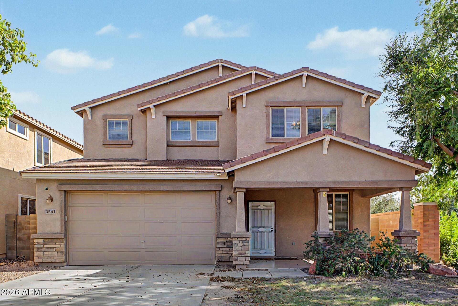 3541 E LONGHORN Street