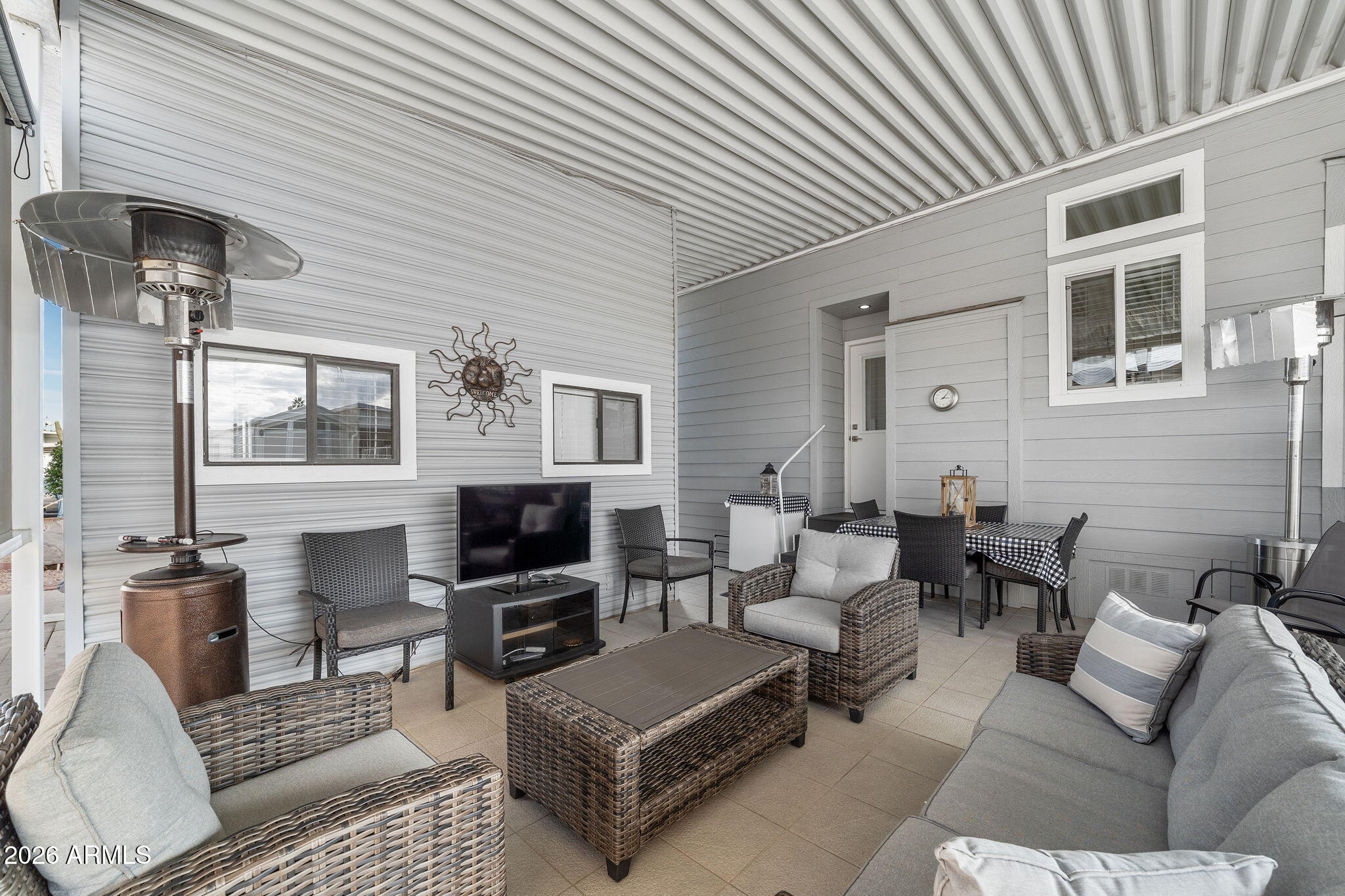 111 S GREENFIELD Road 527