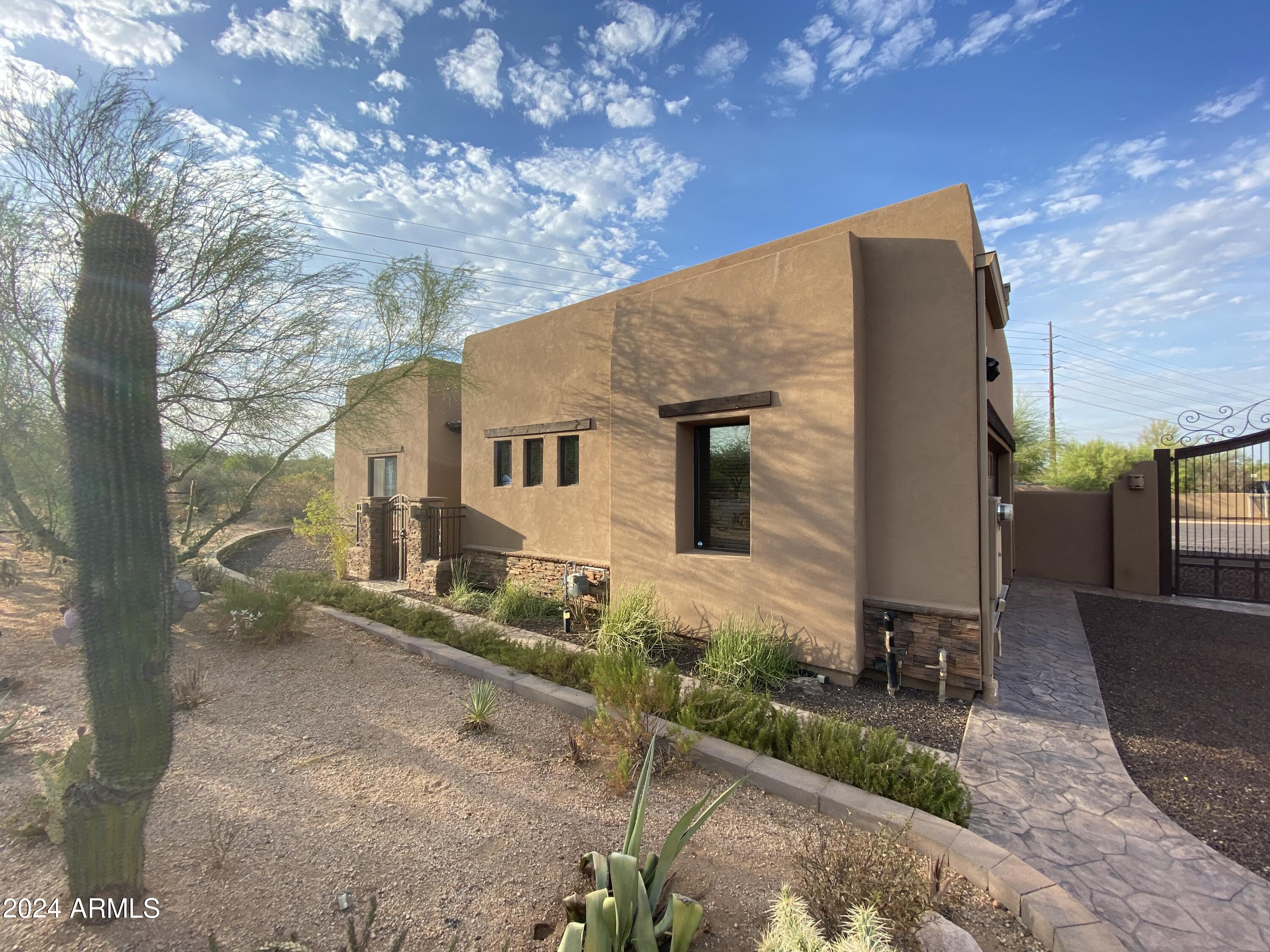 5559 E El Sendero Drive