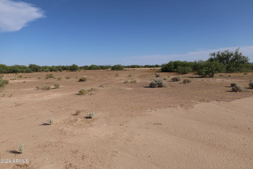 Photo of 6805 W Tonto Road #14, Eloy, AZ 85131 (MLS # 6922111)