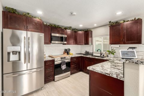 146 S ROBSON -- Mesa AZ 85210