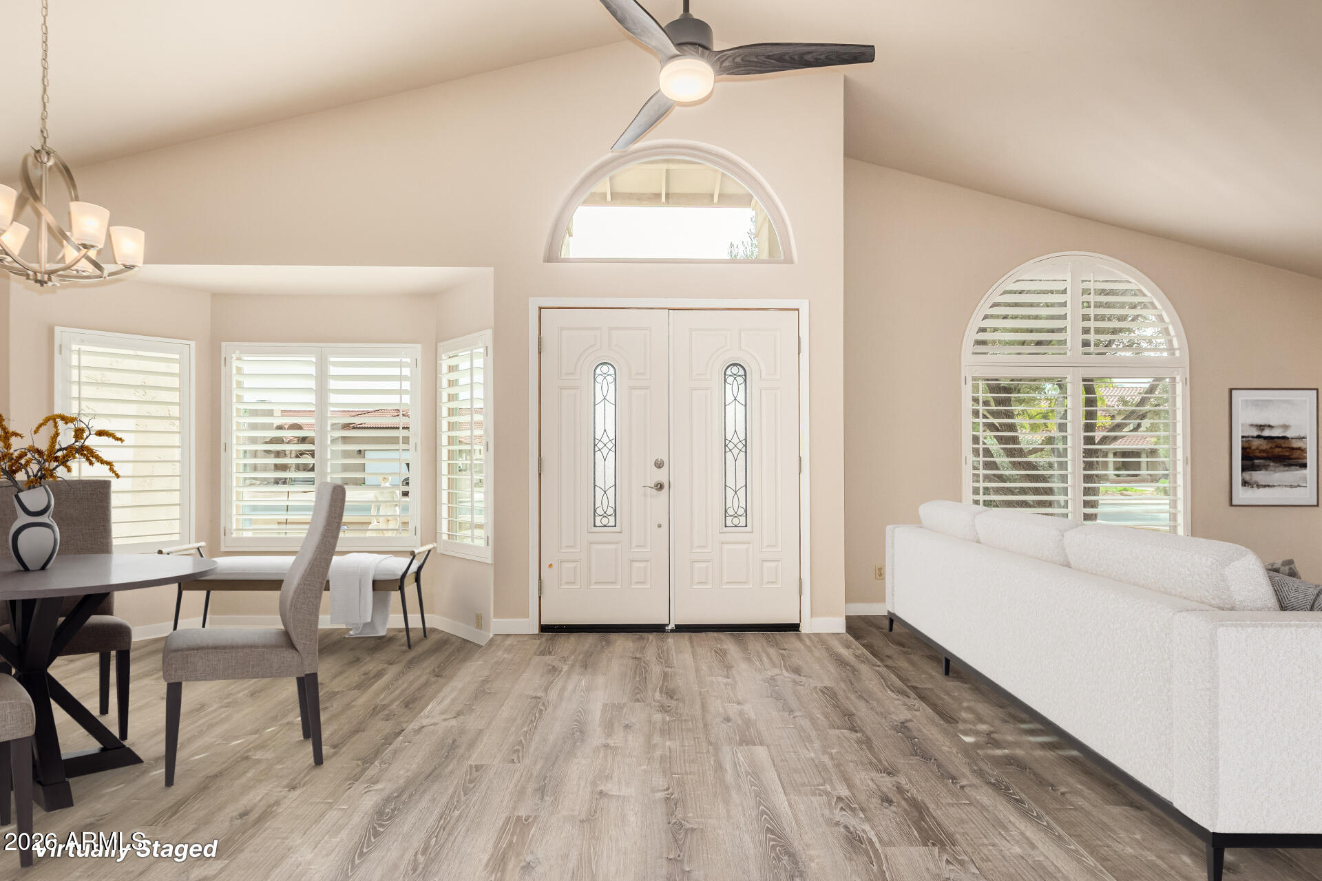 2722 E LAWNDALE Street