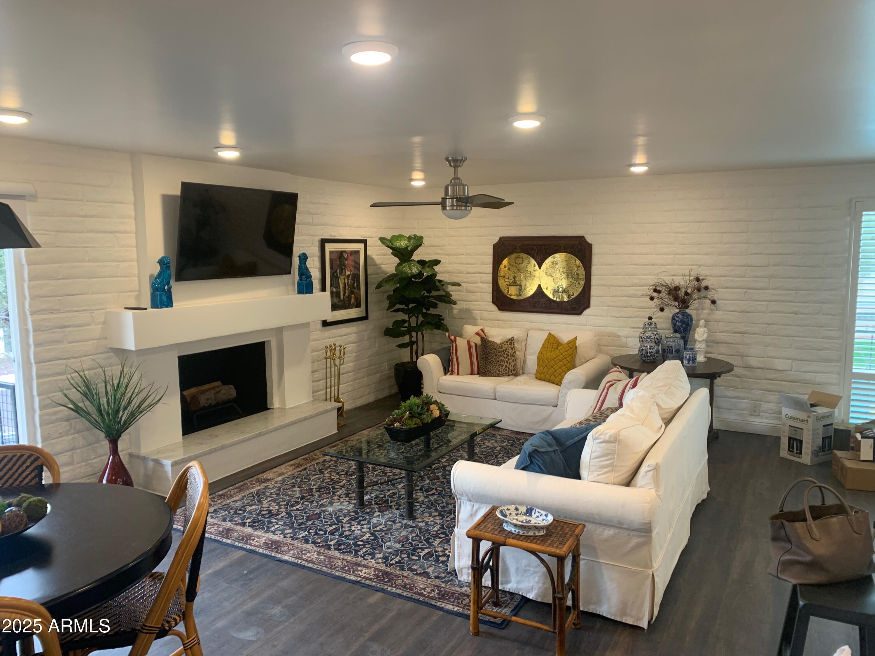 7401 E NORTHLAND Drive 2