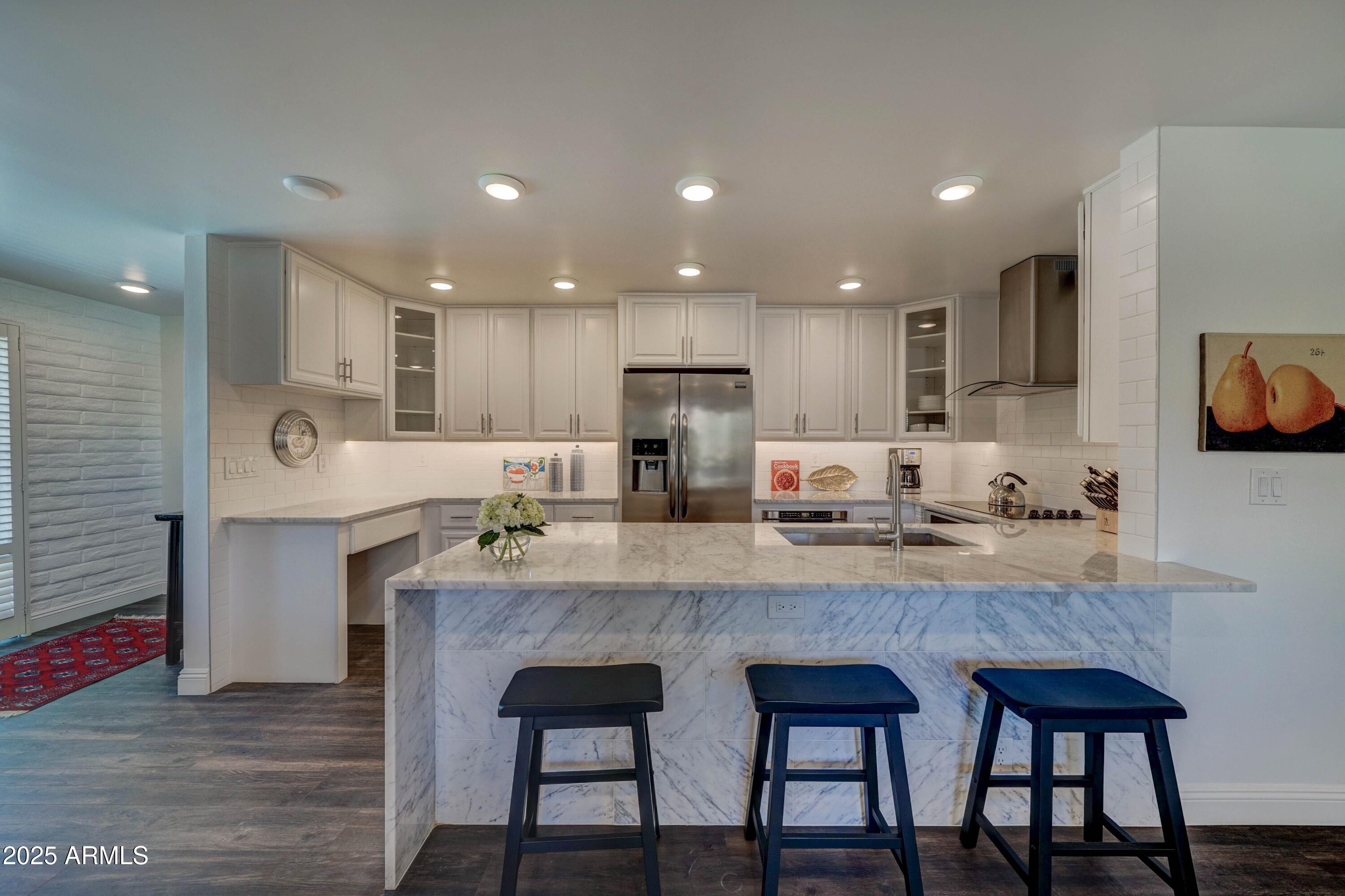 7401 E NORTHLAND Drive 2