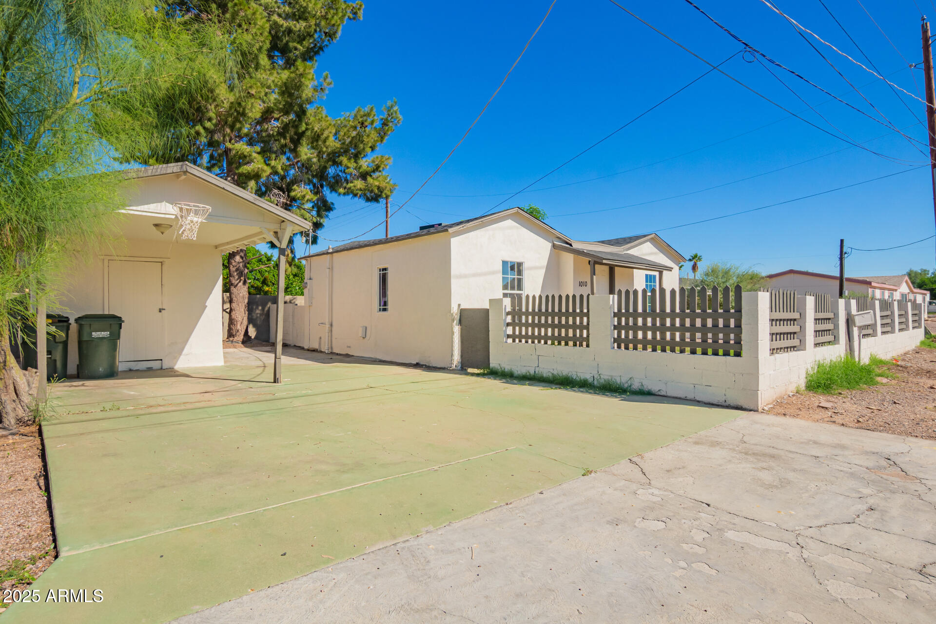1010 E CHIPMAN Road