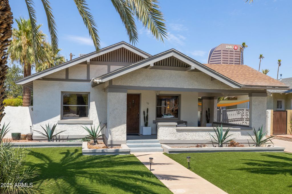 Photo of 70 W Lynwood Street, Phoenix, AZ 85003 (MLS # 6906219)