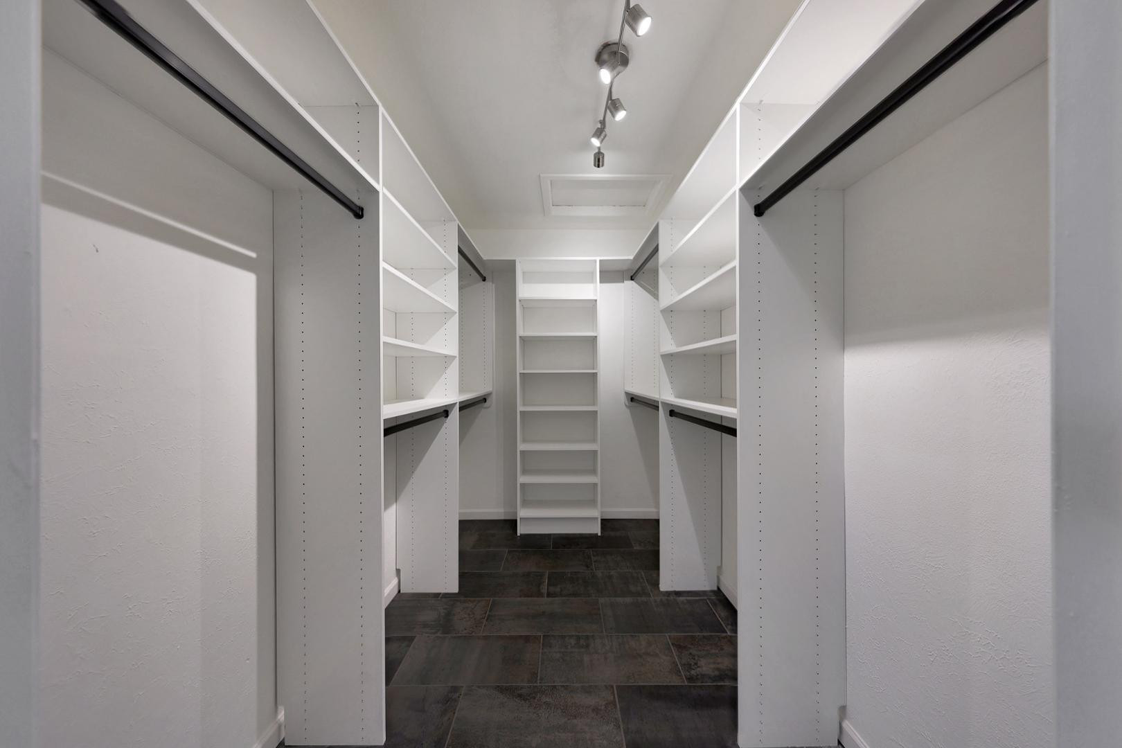 7031 E Loma Land Drive