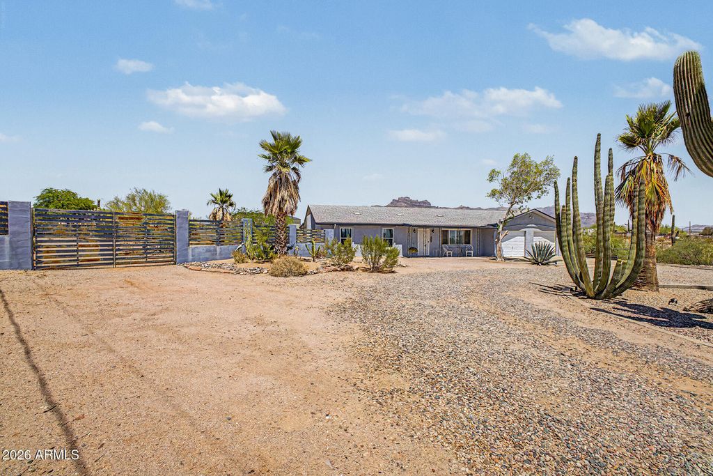 Photo of 2330 E Broadway Avenue, Apache Junction, AZ 85119 (MLS # 7020115)
