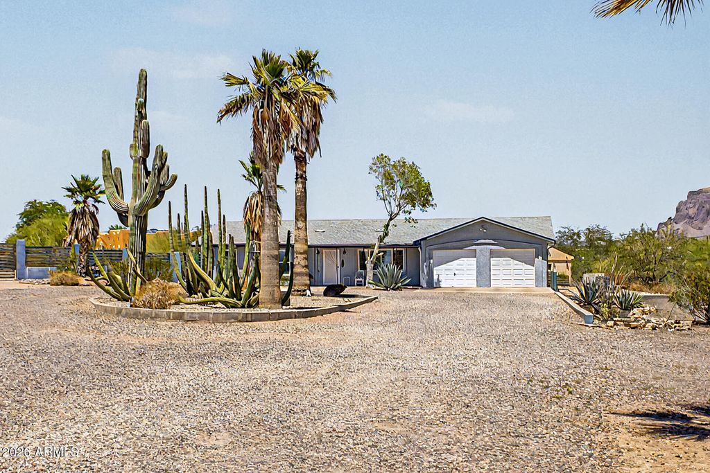 Photo of 2330 E Broadway Avenue, Apache Junction, AZ 85119 (MLS # 7020115)