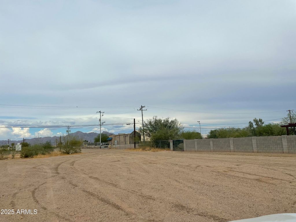 Photo of 221 E Alsdorf Road #-, Eloy, AZ 85131 (MLS # 6819849)