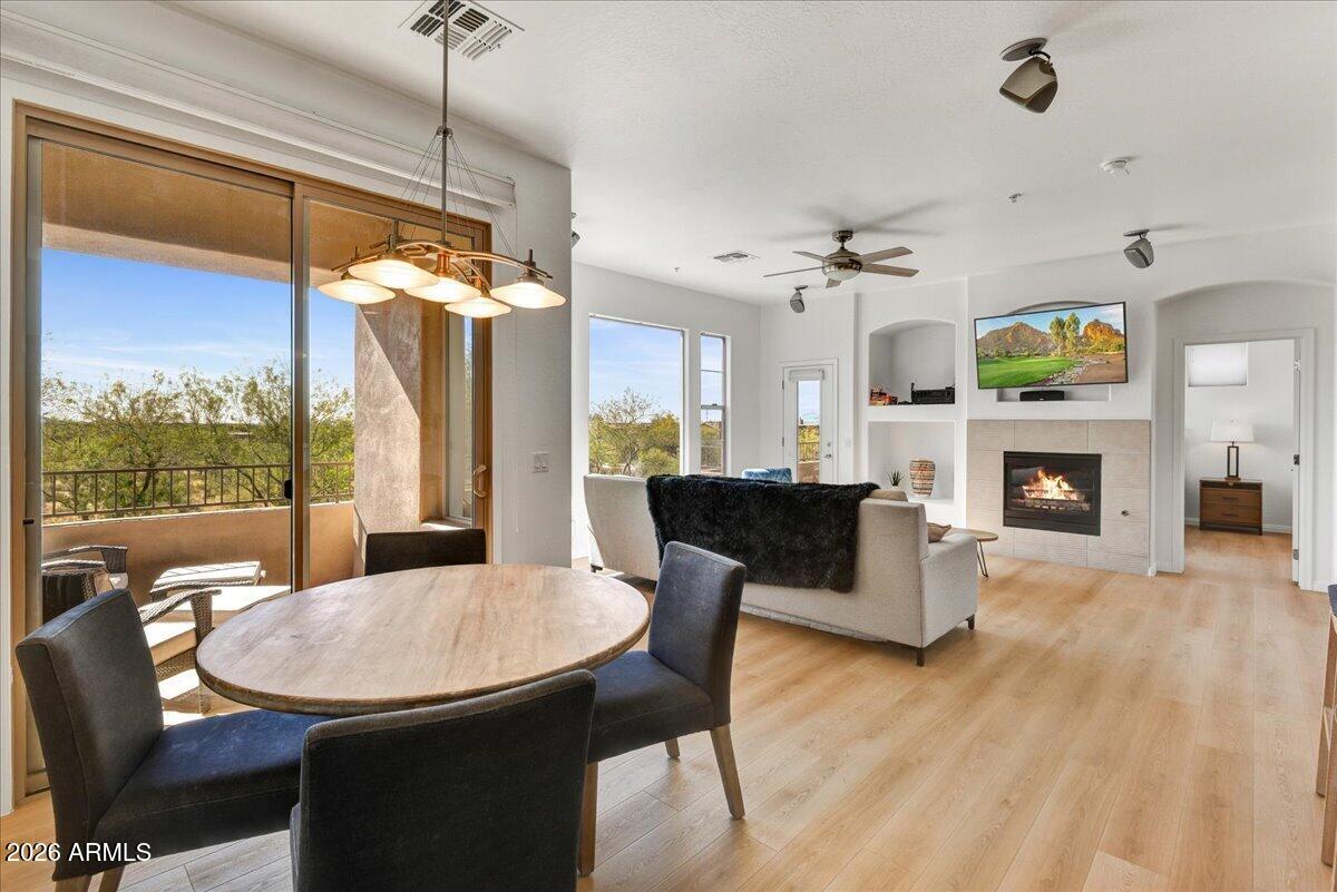 19475 N GRAYHAWK Drive 2004