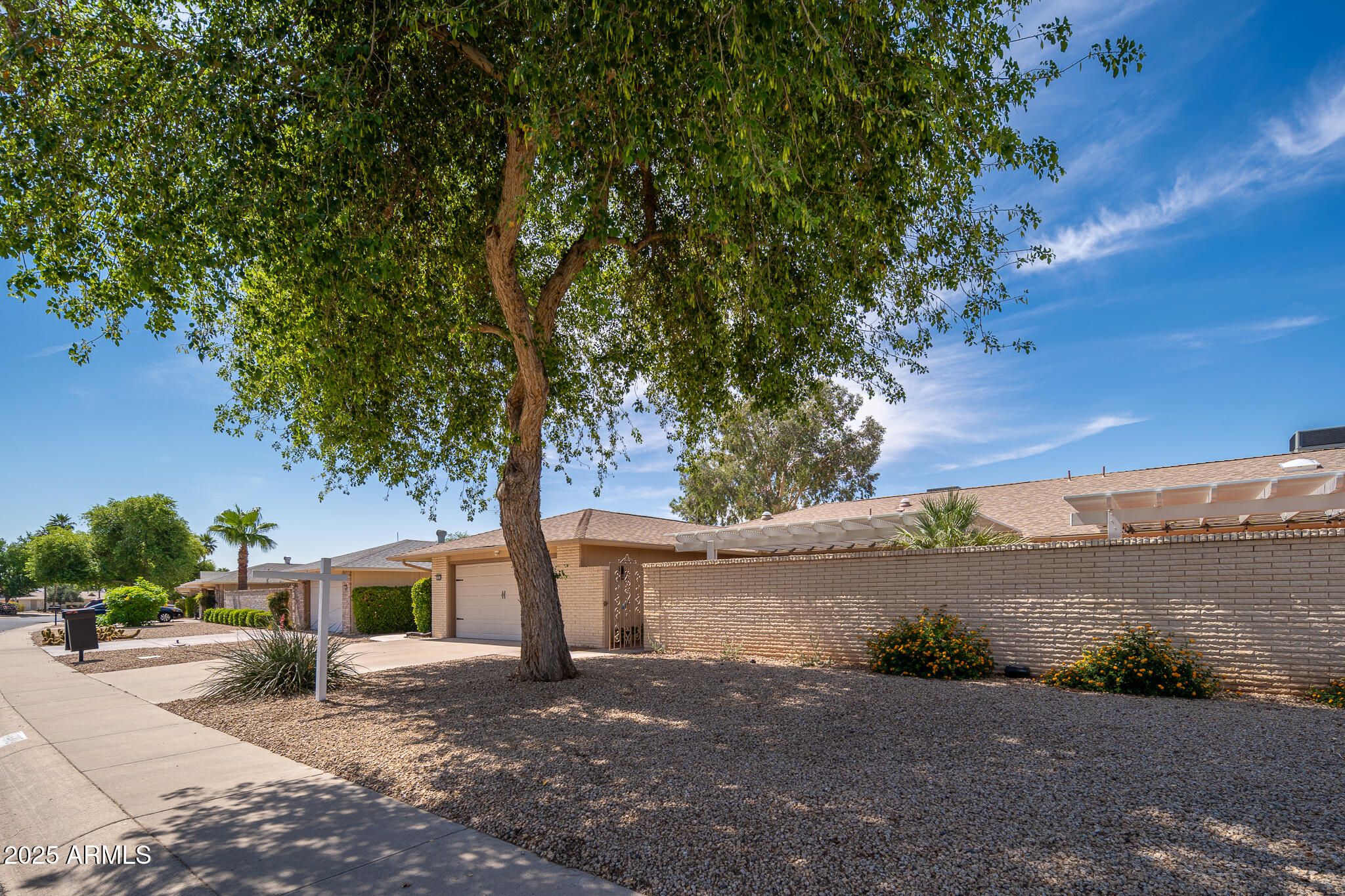 12831 W MAPLEWOOD Drive