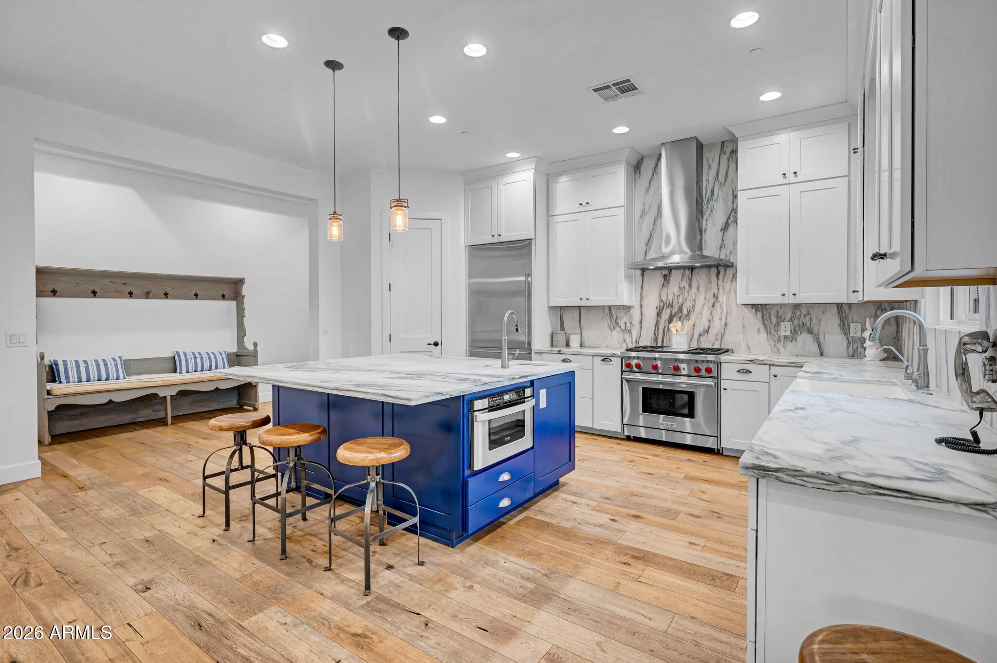 8032 E DEL LATON Drive