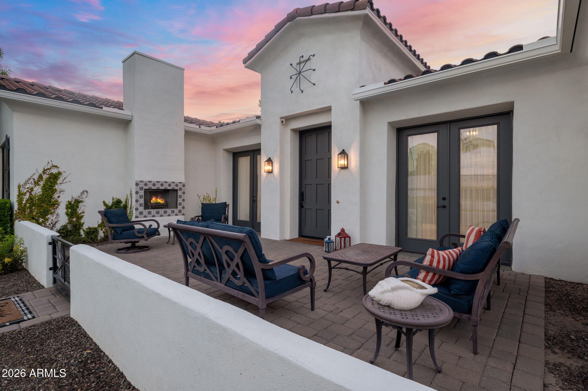 8032 E DEL LATON Drive