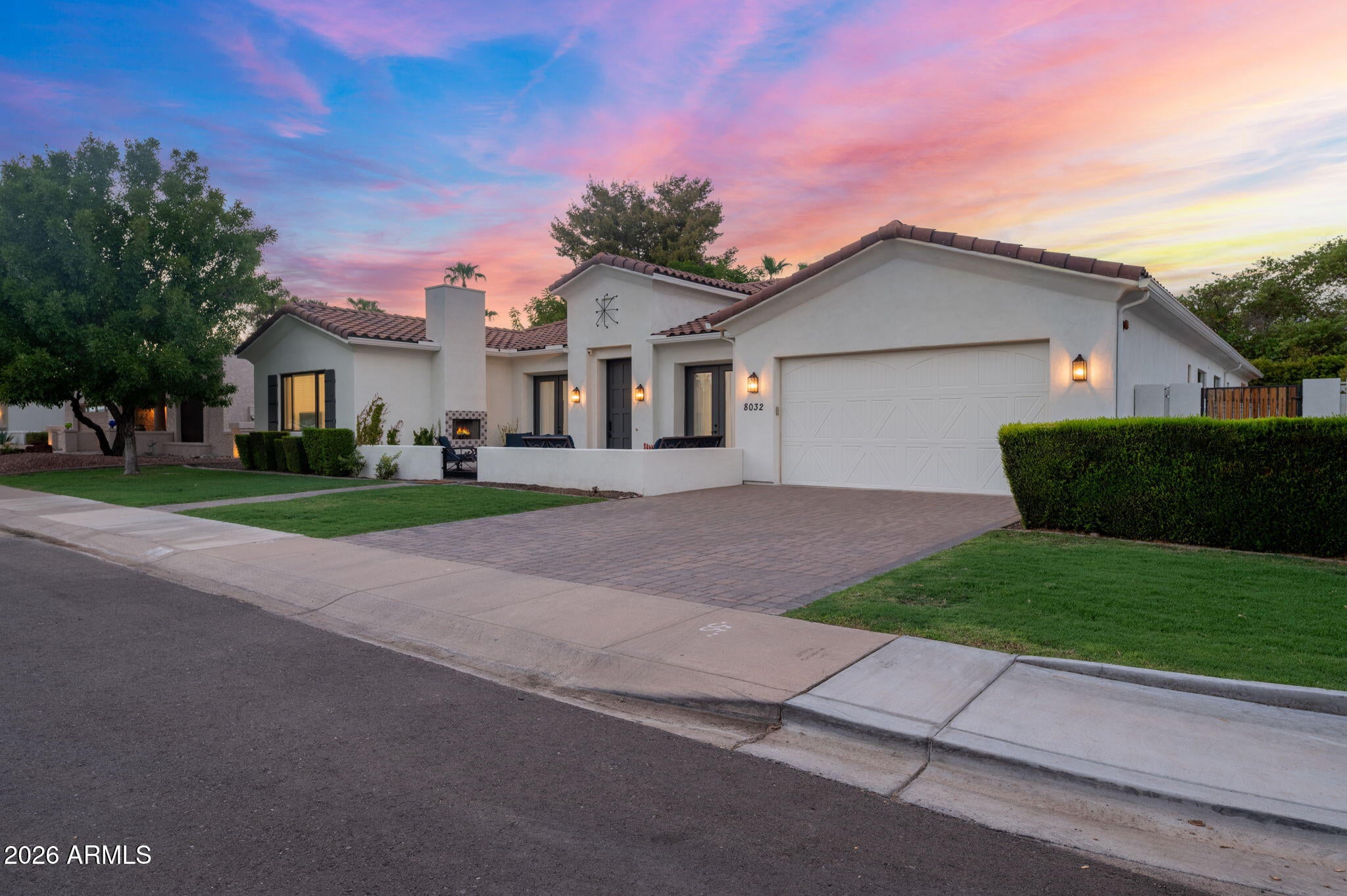 8032 E DEL LATON Drive